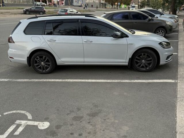 Білий Фольксваген Гольф, об'ємом двигуна 1.6 л та пробігом 245 тис. км за 14000 $, фото 2 на Automoto.ua