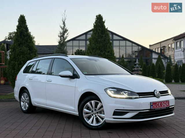 Белый Фольксваген Гольф, объемом двигателя 1.6 л и пробегом 240 тыс. км за 13200 $, фото 8 на Automoto.ua