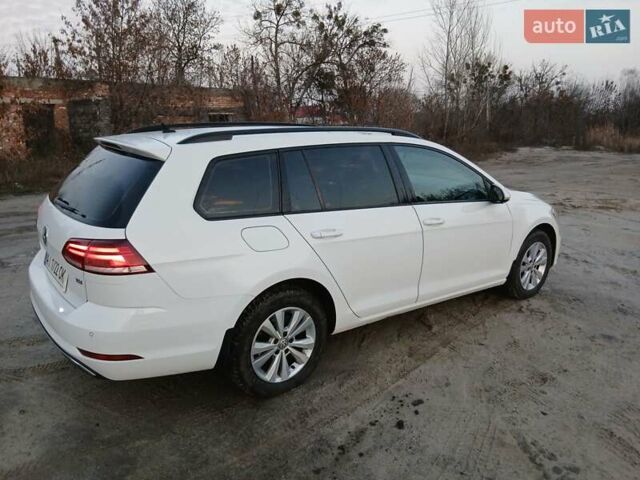 Белый Фольксваген Гольф, объемом двигателя 1.6 л и пробегом 191 тыс. км за 12700 $, фото 5 на Automoto.ua