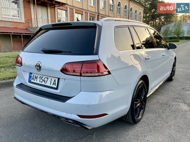 Белый Фольксваген Гольф, объемом двигателя 1.6 л и пробегом 233 тыс. км за 13599 $, фото 11 на Automoto.ua