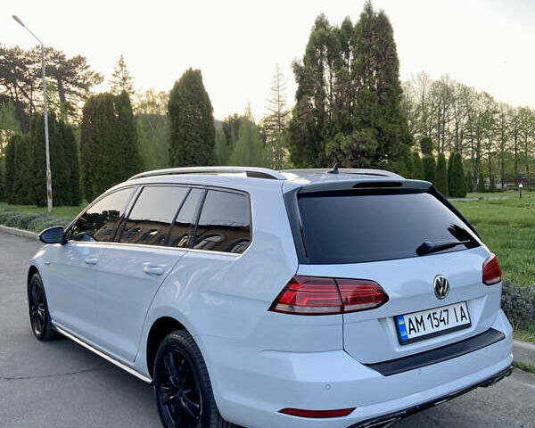 Белый Фольксваген Гольф, объемом двигателя 1.6 л и пробегом 233 тыс. км за 13599 $, фото 21 на Automoto.ua