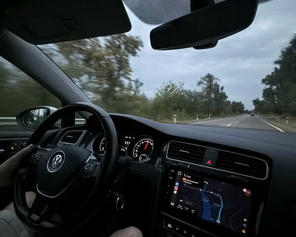 Белый Фольксваген Гольф, объемом двигателя 1.97 л и пробегом 216 тыс. км за 16900 $, фото 6 на Automoto.ua