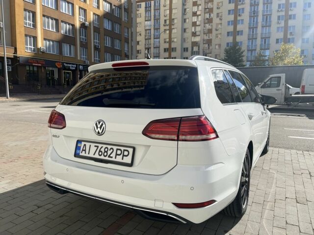 Белый Фольксваген Гольф, объемом двигателя 2 л и пробегом 117 тыс. км за 16400 $, фото 4 на Automoto.ua