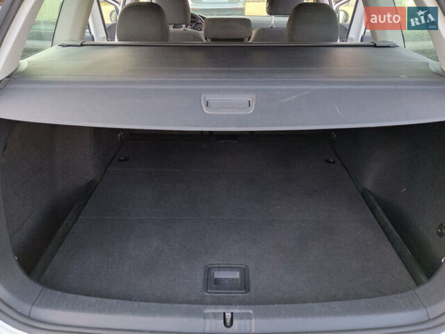 Білий Фольксваген Гольф, об'ємом двигуна 1.8 л та пробігом 183 тис. км за 9750 $, фото 17 на Automoto.ua