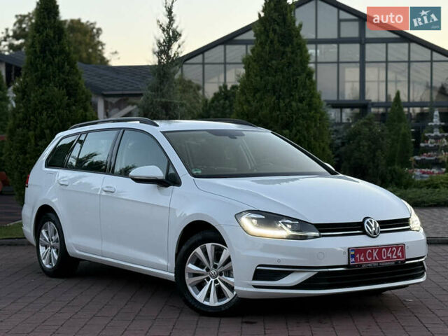Белый Фольксваген Гольф, объемом двигателя 1.6 л и пробегом 240 тыс. км за 13200 $, фото 14 на Automoto.ua