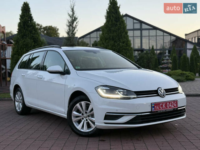 Белый Фольксваген Гольф, объемом двигателя 1.6 л и пробегом 240 тыс. км за 13200 $, фото 10 на Automoto.ua