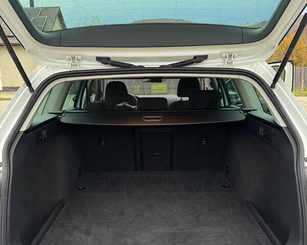 Белый Фольксваген Гольф, объемом двигателя 1.6 л и пробегом 236 тыс. км за 13200 $, фото 29 на Automoto.ua