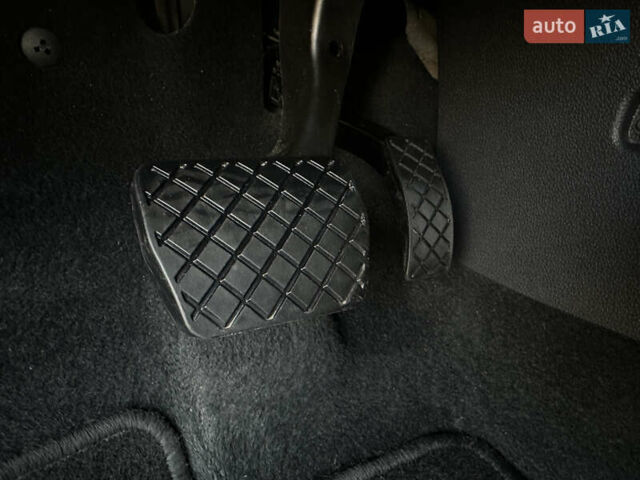 Белый Фольксваген Гольф, объемом двигателя 1.97 л и пробегом 182 тыс. км за 16150 $, фото 35 на Automoto.ua