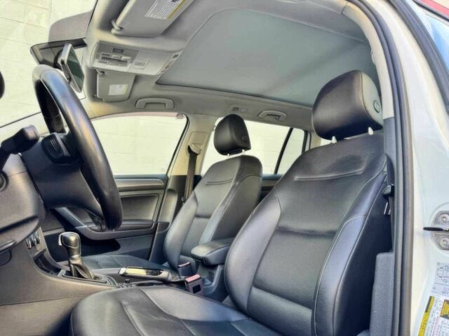 Белый Фольксваген Гольф, объемом двигателя 1.8 л и пробегом 53 тыс. км за 7500 $, фото 11 на Automoto.ua