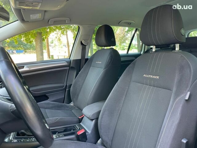 Белый Фольксваген Гольф, объемом двигателя 2 л и пробегом 349 тыс. км за 15940 $, фото 20 на Automoto.ua