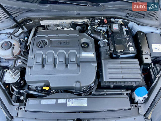 Белый Фольксваген Гольф, объемом двигателя 1.6 л и пробегом 233 тыс. км за 13599 $, фото 102 на Automoto.ua