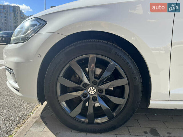 Белый Фольксваген Гольф, объемом двигателя 1.97 л и пробегом 216 тыс. км за 16900 $, фото 13 на Automoto.ua