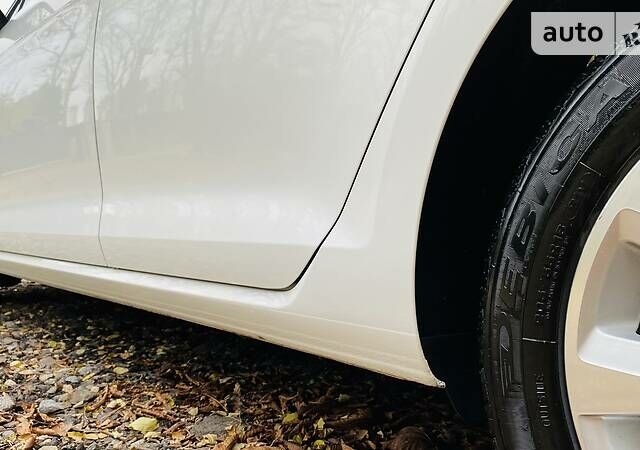 Белый Фольксваген Гольф, объемом двигателя 1.6 л и пробегом 205 тыс. км за 13900 $, фото 16 на Automoto.ua