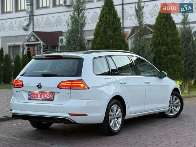 Белый Фольксваген Гольф, объемом двигателя 1.6 л и пробегом 240 тыс. км за 13200 $, фото 46 на Automoto.ua
