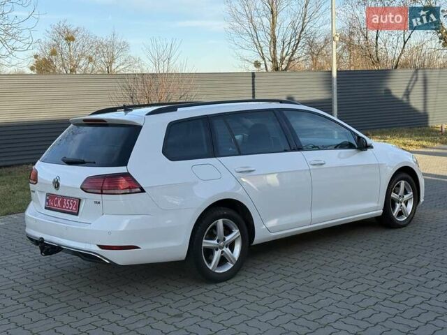 Белый Фольксваген Гольф, объемом двигателя 1.6 л и пробегом 182 тыс. км за 13950 $, фото 5 на Automoto.ua