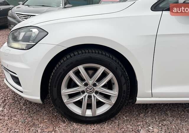 Білий Фольксваген Гольф, об'ємом двигуна 1.6 л та пробігом 281 тис. км за 11600 $, фото 13 на Automoto.ua