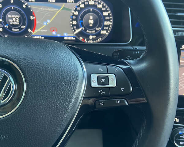 Белый Фольксваген Гольф, объемом двигателя 1.6 л и пробегом 233 тыс. км за 13599 $, фото 63 на Automoto.ua