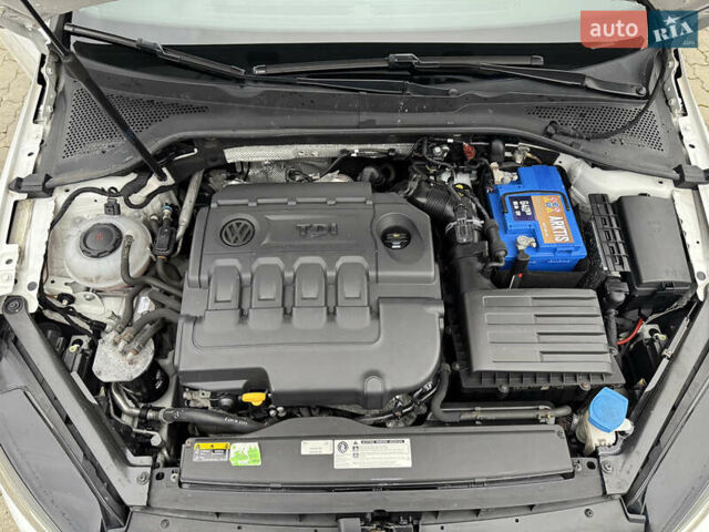 Белый Фольксваген Гольф, объемом двигателя 1.6 л и пробегом 236 тыс. км за 13200 $, фото 31 на Automoto.ua