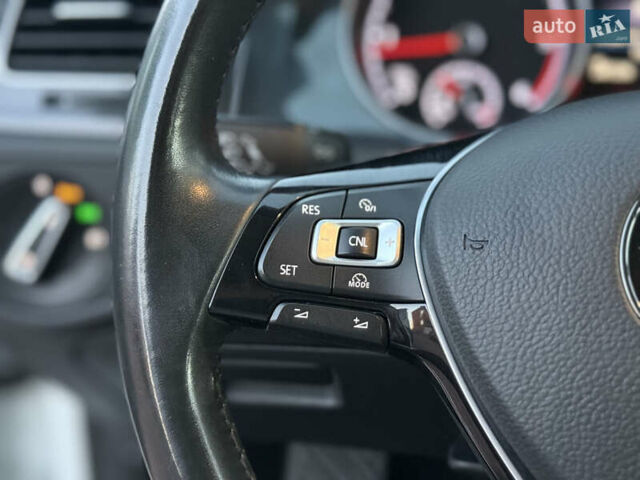 Белый Фольксваген Гольф, объемом двигателя 1.6 л и пробегом 240 тыс. км за 13200 $, фото 37 на Automoto.ua