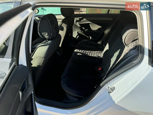 Белый Фольксваген Гольф, объемом двигателя 2 л и пробегом 206 тыс. км за 13800 $, фото 21 на Automoto.ua