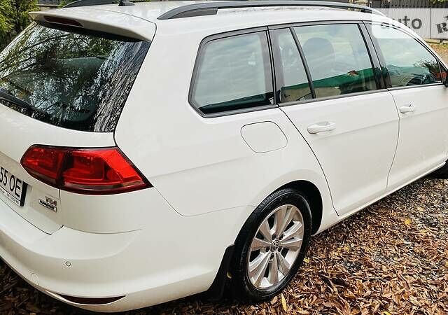 Белый Фольксваген Гольф, объемом двигателя 1.6 л и пробегом 205 тыс. км за 13900 $, фото 13 на Automoto.ua