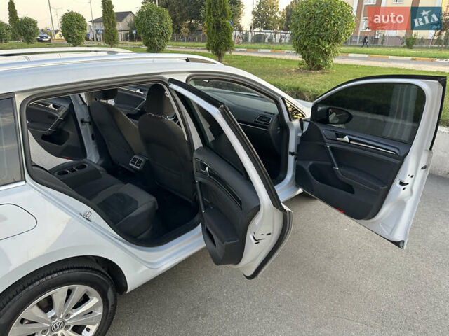 Белый Фольксваген Гольф, объемом двигателя 1.97 л и пробегом 182 тыс. км за 16150 $, фото 40 на Automoto.ua