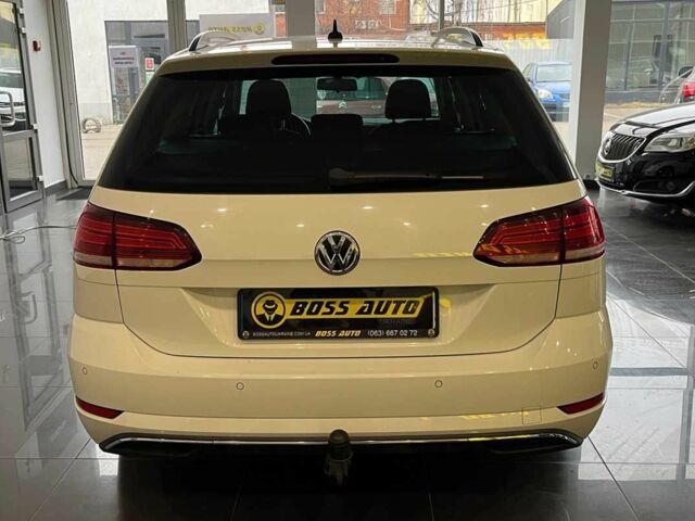 Білий Фольксваген Гольф, об'ємом двигуна 2 л та пробігом 264 тис. км за 14699 $, фото 5 на Automoto.ua