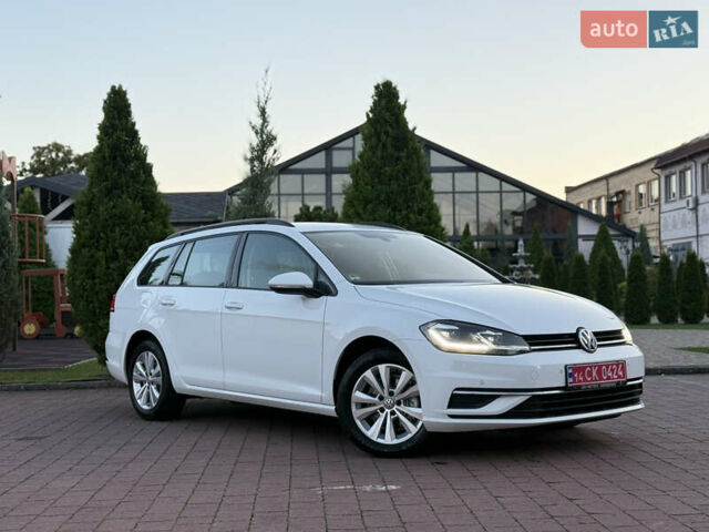 Белый Фольксваген Гольф, объемом двигателя 1.6 л и пробегом 240 тыс. км за 13200 $, фото 7 на Automoto.ua