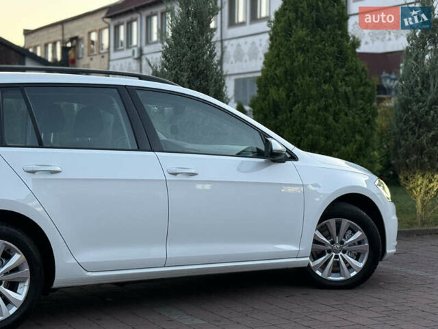 Белый Фольксваген Гольф, объемом двигателя 1.6 л и пробегом 240 тыс. км за 13200 $, фото 48 на Automoto.ua