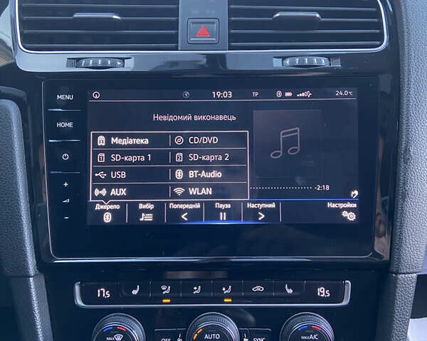 Белый Фольксваген Гольф, объемом двигателя 1.6 л и пробегом 233 тыс. км за 13599 $, фото 68 на Automoto.ua