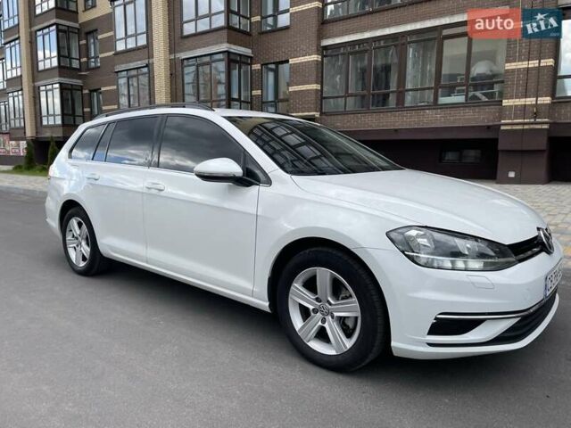 Белый Фольксваген Гольф, объемом двигателя 1.6 л и пробегом 232 тыс. км за 12500 $, фото 9 на Automoto.ua