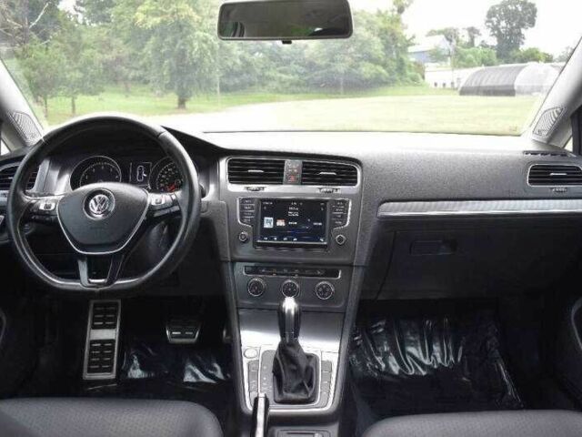 Білий Фольксваген Гольф, об'ємом двигуна 1.8 л та пробігом 100 тис. км за 10300 $, фото 8 на Automoto.ua