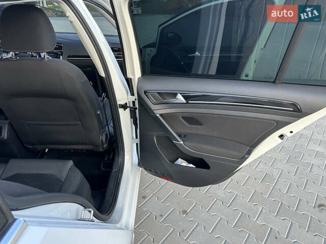 Білий Фольксваген Гольф, об'ємом двигуна 2 л та пробігом 199 тис. км за 17200 $, фото 21 на Automoto.ua