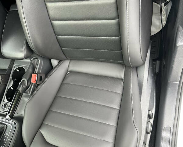 Білий Фольксваген Гольф, об'ємом двигуна 1.8 л та пробігом 119 тис. км за 14950 $, фото 15 на Automoto.ua