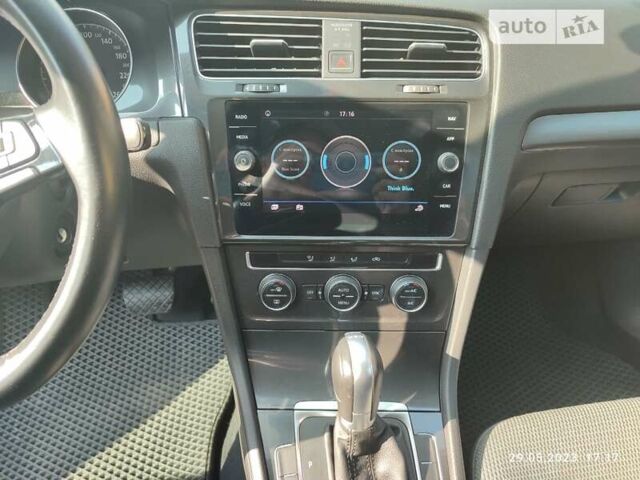 Білий Фольксваген Гольф, об'ємом двигуна 1.6 л та пробігом 213 тис. км за 14500 $, фото 13 на Automoto.ua