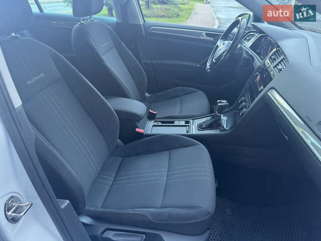 Белый Фольксваген Гольф, объемом двигателя 1.97 л и пробегом 352 тыс. км за 14999 $, фото 30 на Automoto.ua