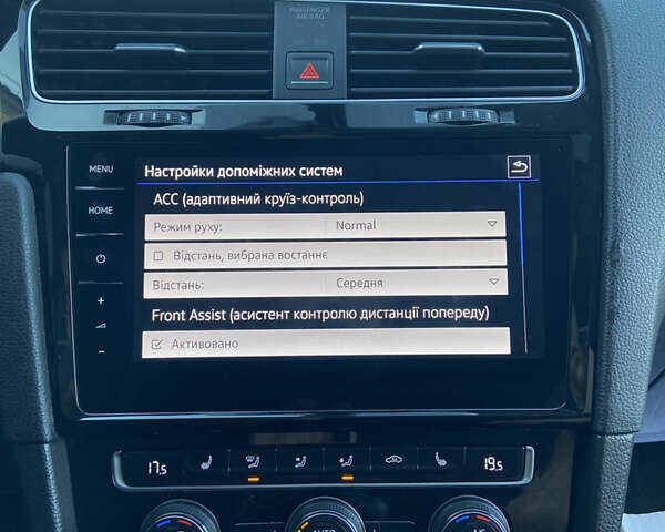 Белый Фольксваген Гольф, объемом двигателя 1.6 л и пробегом 233 тыс. км за 13599 $, фото 75 на Automoto.ua