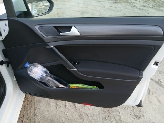 Белый Фольксваген Гольф, объемом двигателя 1.6 л и пробегом 189 тыс. км за 12900 $, фото 10 на Automoto.ua