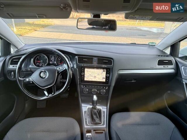 Белый Фольксваген Гольф, объемом двигателя 1.6 л и пробегом 182 тыс. км за 13950 $, фото 20 на Automoto.ua