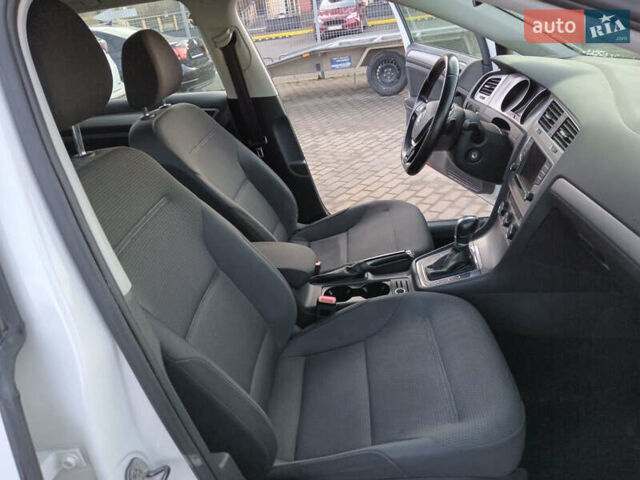 Білий Фольксваген Гольф, об'ємом двигуна 1.8 л та пробігом 183 тис. км за 9750 $, фото 25 на Automoto.ua