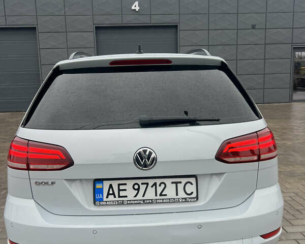Белый Фольксваген Гольф, объемом двигателя 1.6 л и пробегом 301 тыс. км за 12900 $, фото 7 на Automoto.ua
