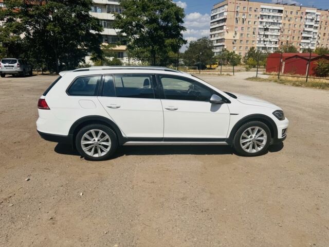 Білий Фольксваген Гольф, об'ємом двигуна 1.8 л та пробігом 107 тис. км за 15000 $, фото 14 на Automoto.ua