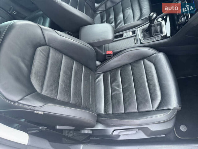 Білий Фольксваген Гольф, об'ємом двигуна 1.6 л та пробігом 223 тис. км за 14250 $, фото 33 на Automoto.ua