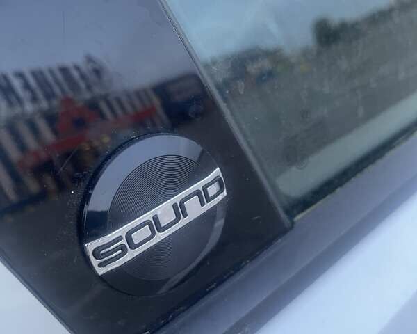 Білий Фольксваген Гольф, об'ємом двигуна 1.6 л та пробігом 216 тис. км за 13900 $, фото 11 на Automoto.ua