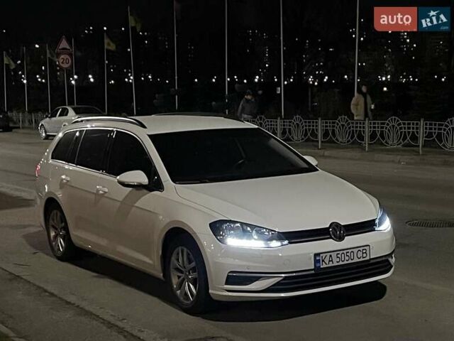 Білий Фольксваген Гольф, об'ємом двигуна 1.6 л та пробігом 279 тис. км за 12200 $, фото 23 на Automoto.ua