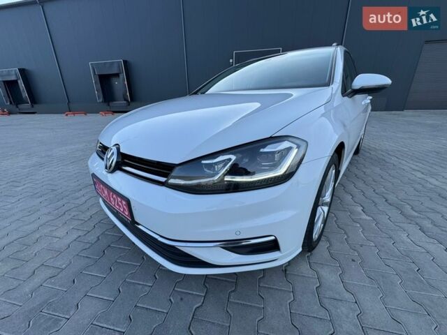 Белый Фольксваген Гольф, объемом двигателя 1.6 л и пробегом 231 тыс. км за 12999 $, фото 3 на Automoto.ua