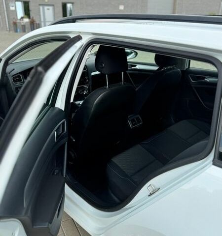 Белый Фольксваген Гольф, объемом двигателя 1.6 л и пробегом 211 тыс. км за 12500 $, фото 30 на Automoto.ua