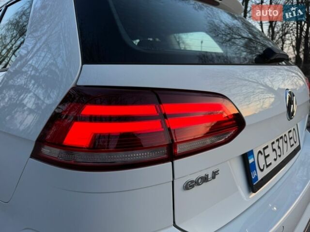 Білий Фольксваген Гольф, об'ємом двигуна 1.6 л та пробігом 292 тис. км за 12250 $, фото 14 на Automoto.ua