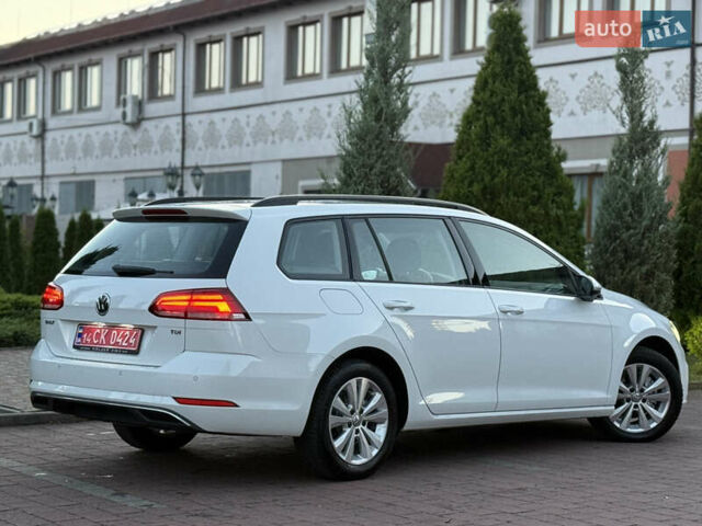 Белый Фольксваген Гольф, объемом двигателя 1.6 л и пробегом 240 тыс. км за 13200 $, фото 45 на Automoto.ua