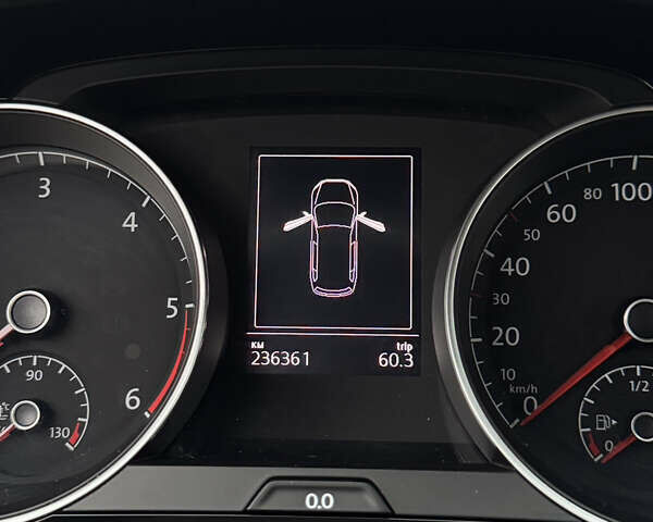 Белый Фольксваген Гольф, объемом двигателя 1.6 л и пробегом 236 тыс. км за 13200 $, фото 23 на Automoto.ua